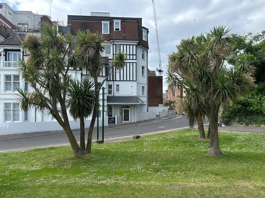 On The Beach Retreat Bournemouth Exterior foto